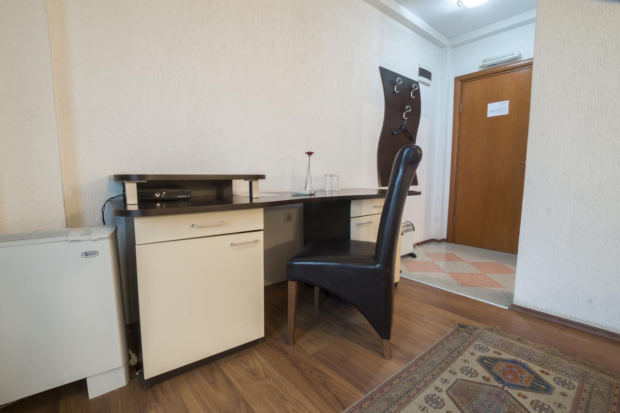 Hotel Filipov Kočani Esterno foto