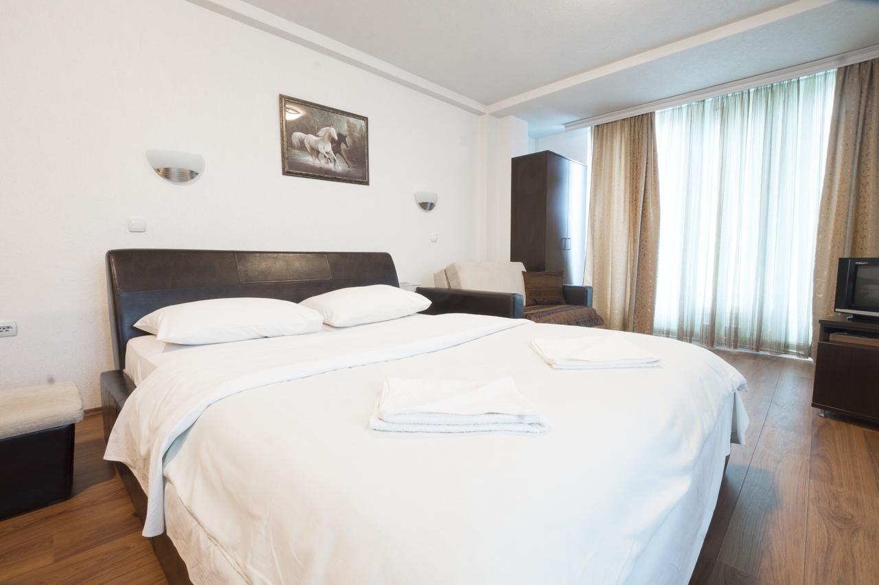 Hotel Filipov Kočani Esterno foto